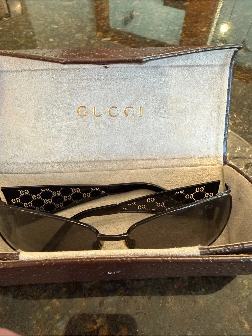 Gucci Black Men’s Sunglasses with Branded Case